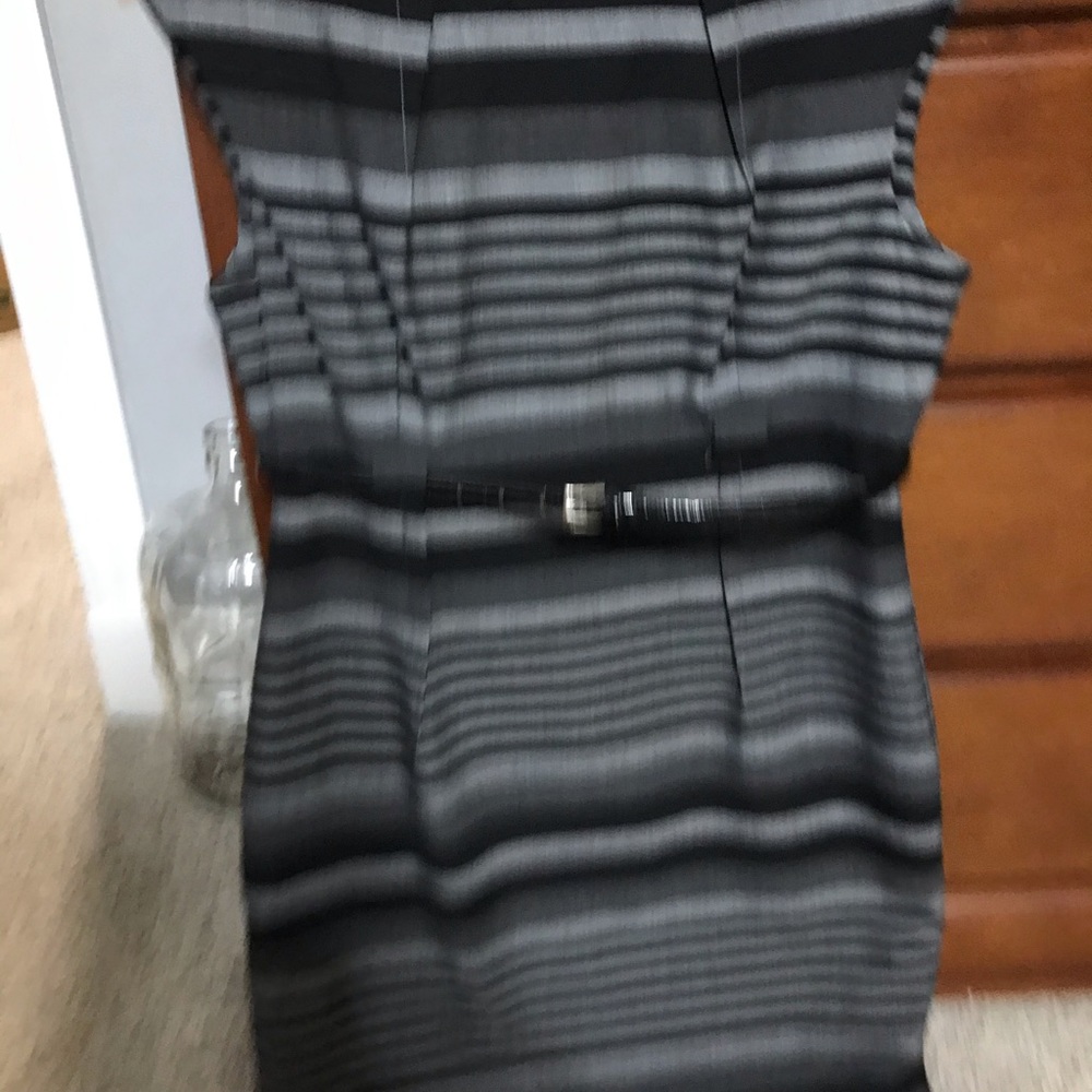 Dress - Picture 2 of 4